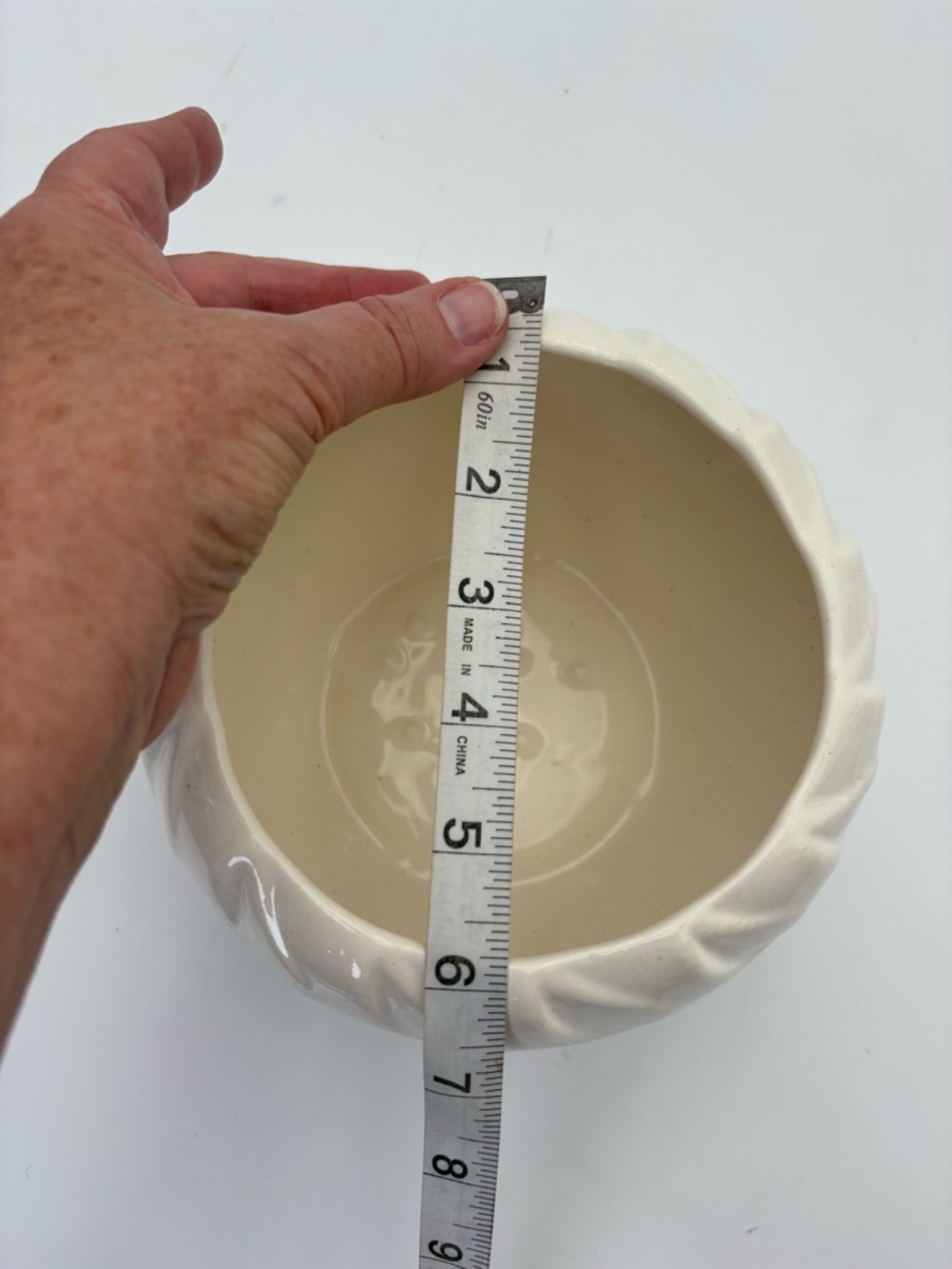 Vintage California Pottery Cream Decorative Bowl or Planter - Picture 8 of 12
